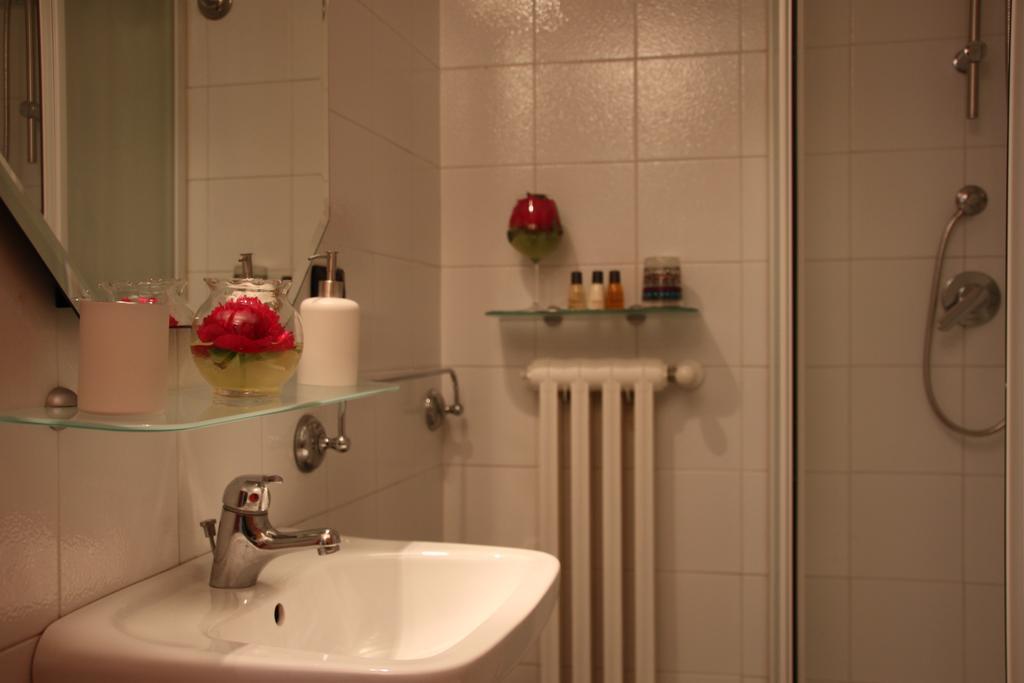 Easy Cosi Affittacamere Barolo Quarto foto